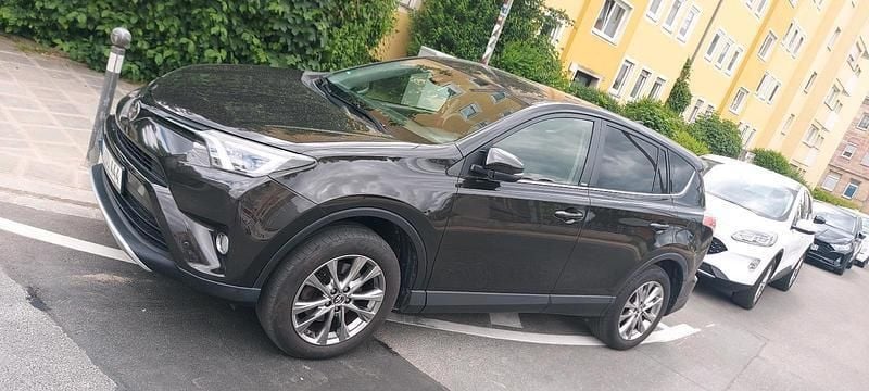 Schwarz Gebraucht 2017 Toyota RAV4 Edition SUV | 12.800 € (Guter Preis) - Bild 1/4