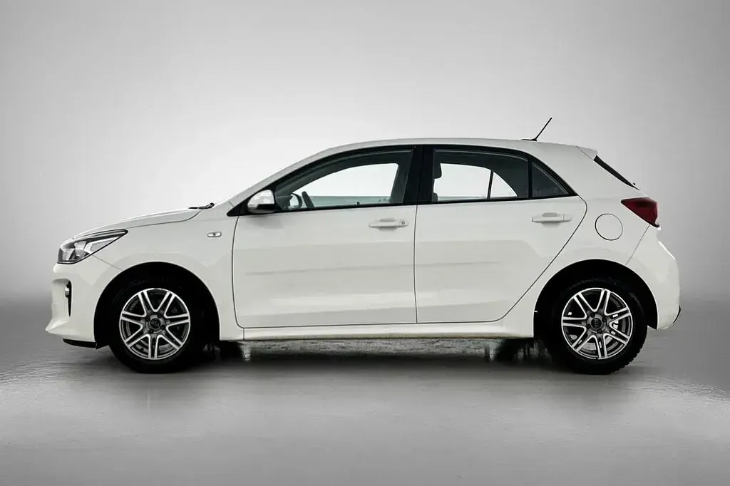 Usata Kia Rio 101 CV (74 kW) 2018 Bianco Berlina