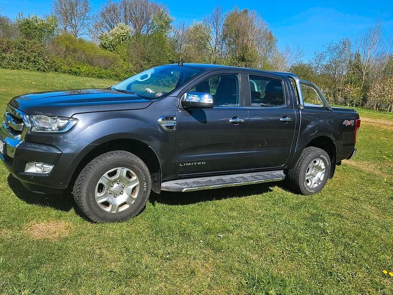 Używany Ford Ranger Limited 200 KM (147 kW) 2017 Szary Pickup