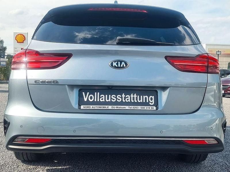 Gebraucht Kia Ceed Sportswagon Platinum Edition 136 PS (100 kW) 2018 Silber Kombi