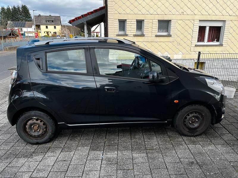 Gebraucht Chevrolet Spark 81 PS (59 kW) 2010 Schwarz Kleinwagen