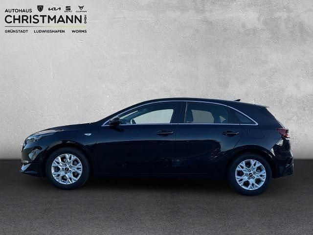 Gebraucht Kia Ceed Vision 120 PS (88 kW) 2022 Black pearl Kleinwagen