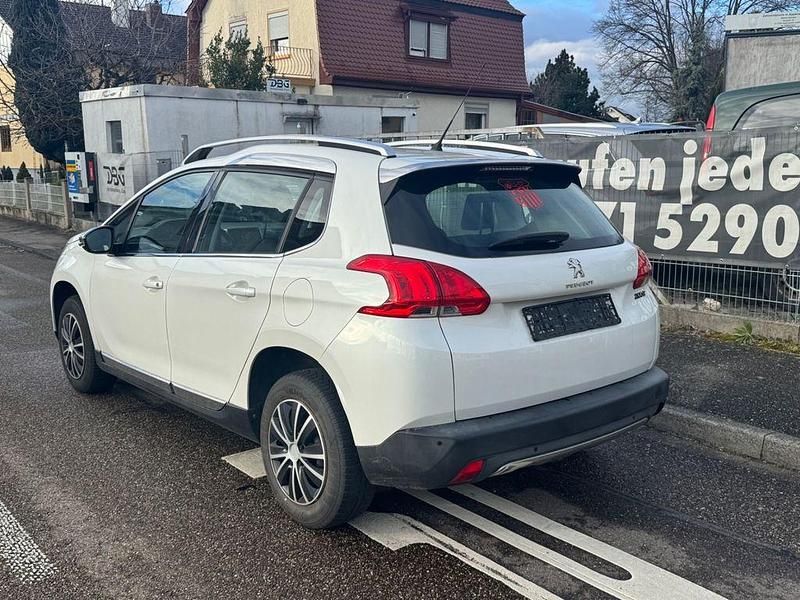 Gebraucht Peugeot 2008 Allure 120 PS (88 kW) 2014 Weiß SUV