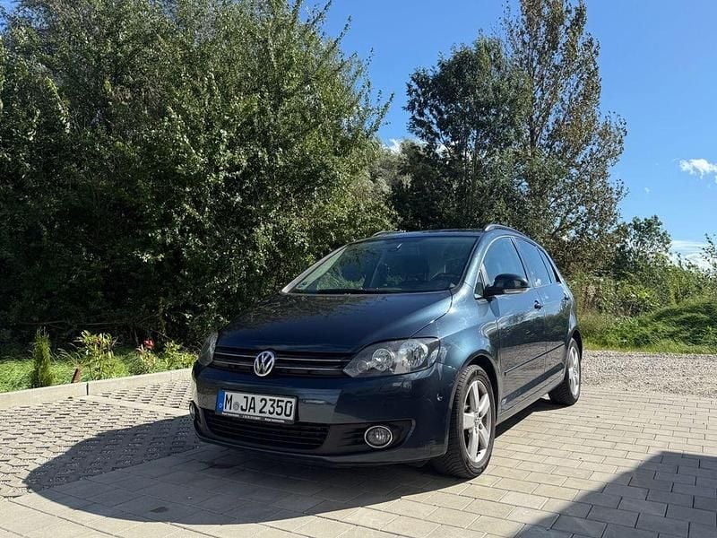 Schwarz Gebraucht 2011 VW Golf Plus Team Van / Kleinbus | 5.990 € (Superpreis) - Bild 1/4