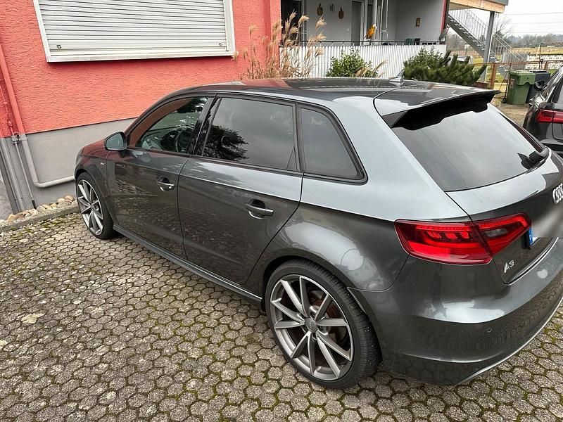 Gebraucht Audi A3 S-Line 150 PS (110 kW) 2016 Grau Limousine