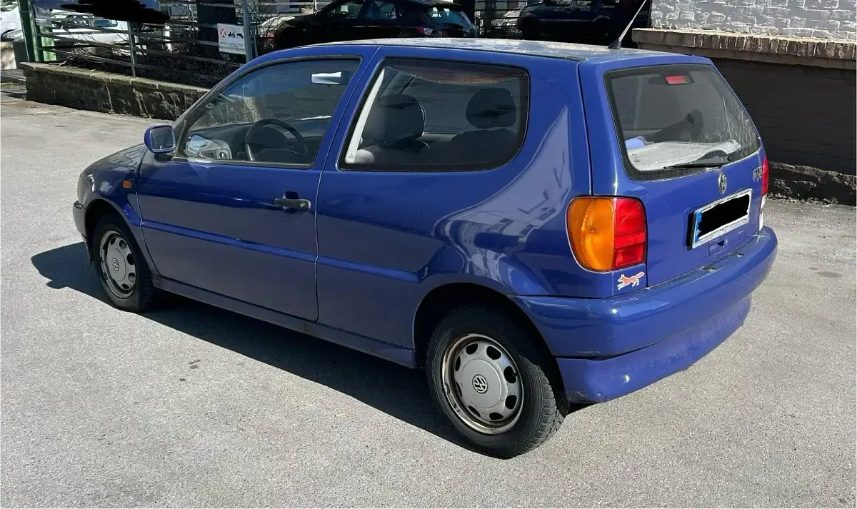 Gebraucht VW Polo 60 PS (44 kW) 1998 Blau Kleinwagen