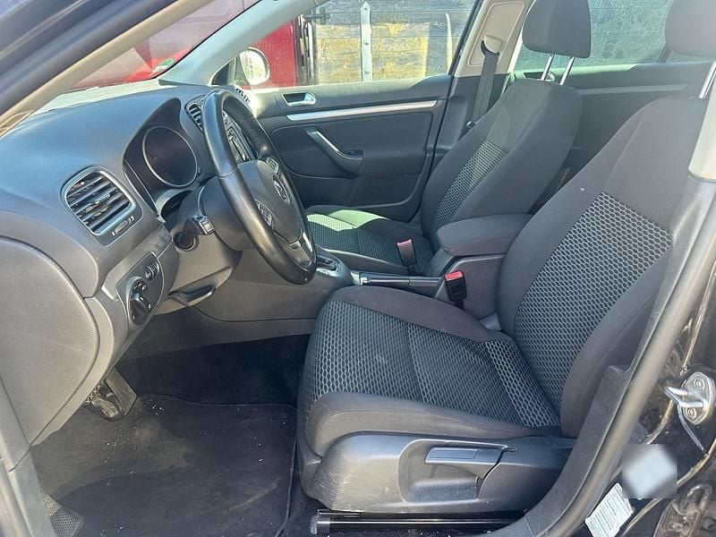 Gebraucht VW Golf VII Highline 105 PS (77 kW) 2012 Schwarz Kombi