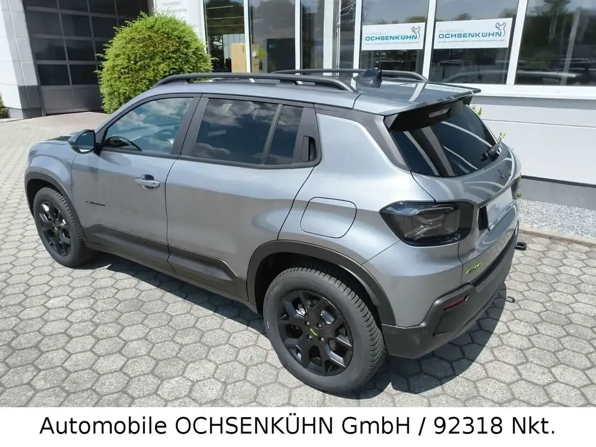 Neu Jeep Avenger Overland 136 PS (100 kW) 2026 Grau SUV