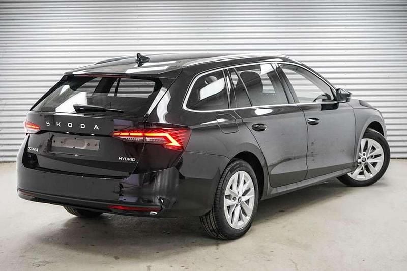 Nowe Skoda Octavia Selection 150 KM (110 kW) 2025 Czarny Kombi