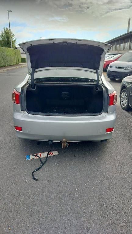 Gebraucht Lexus IS200 Executive Line 150 PS (110 kW) 2013 Silber Limousine