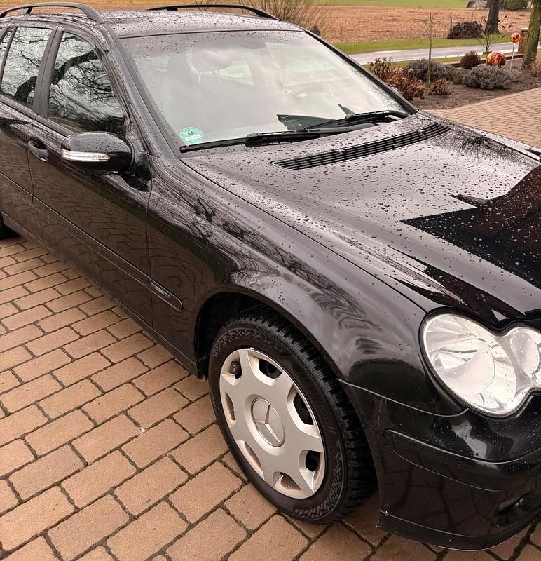 Gebraucht Mercedes C200 122 PS (89 kW) 2005 Schwarz Kombi
