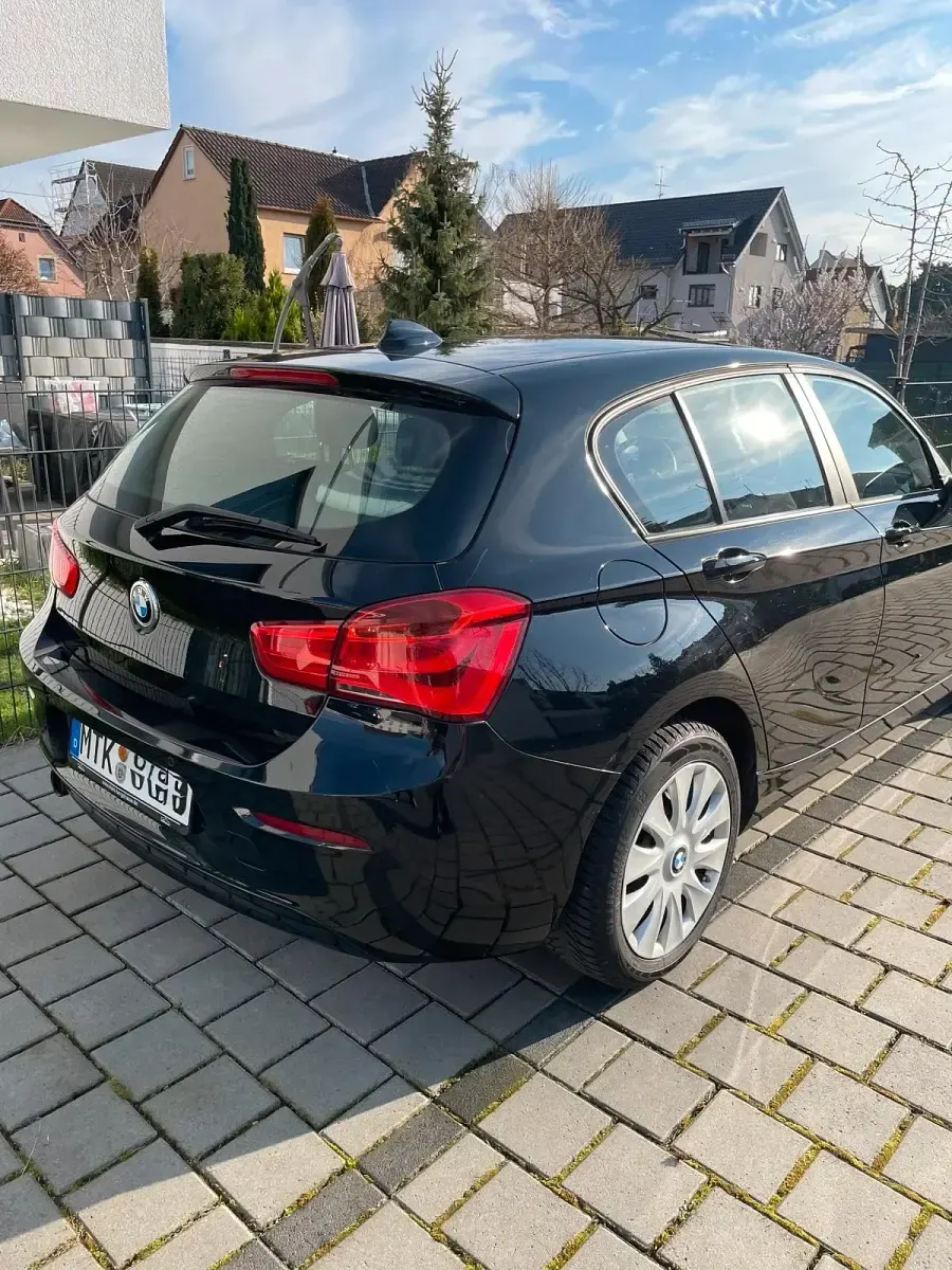 Gebraucht BMW 116 Advantage 109 PS (80 kW) 2015 Schwarz Kleinwagen