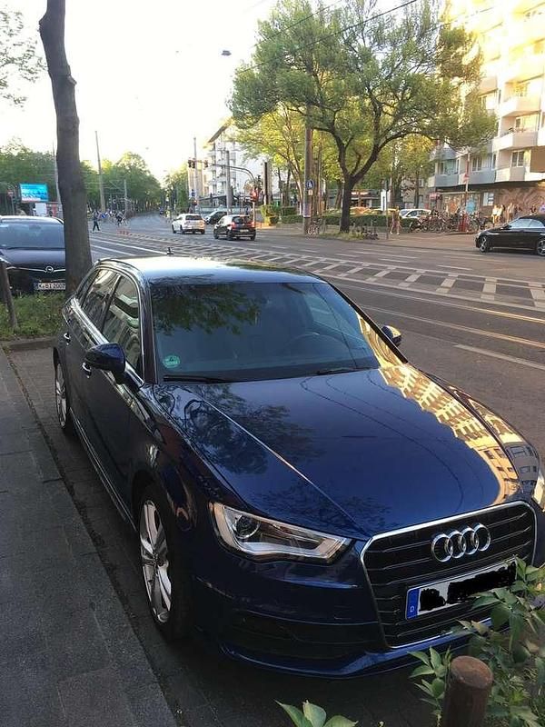 Blau Gebraucht 2014 Audi A3 Sportback g-tron S-Line Limousine | 9.500 € (Fairer Preis) - Bild 1/2