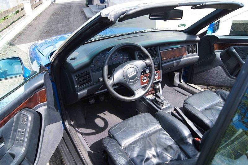 Second-hand Audi 80 125 CP (91 kW) 1998 Albastru Cabrio