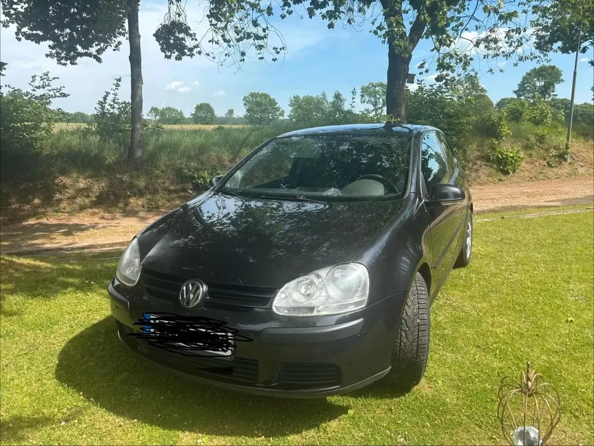Gebraucht VW Golf V 75 PS (55 kW) 2005 Schwarz Kleinwagen