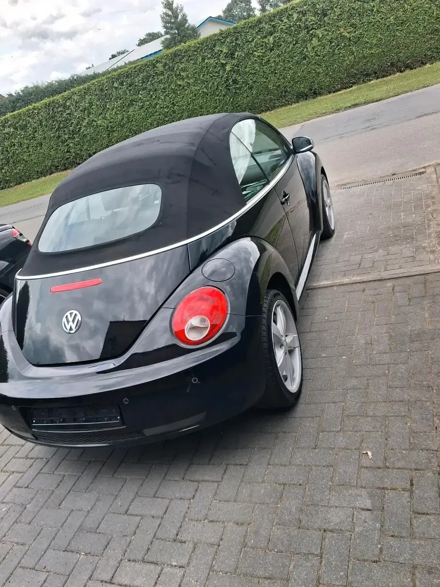 Gebraucht VW New Beetle 105 PS (77 kW) 2009 Schwarz Kleinwagen