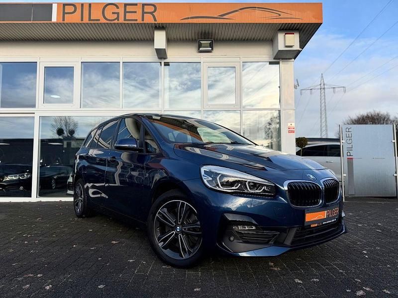 Gebraucht BMW 220 Gran Tourer Sport Line 178 PS (130 kW) 2021 Blau Van / Kleinbus