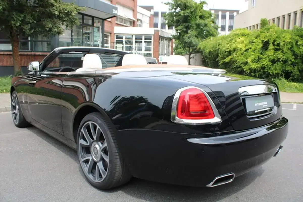 Gebraucht Rolls Royce Dawn 571 PS (419 kW) 2017 Schwarz Cabrio