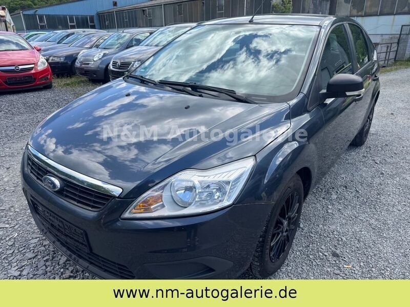 Royalgrau met. Gebraucht 2008 Ford Focus Ambiente Limousine | 2.990 € (Etwas zu teuer) - Bild 1/4