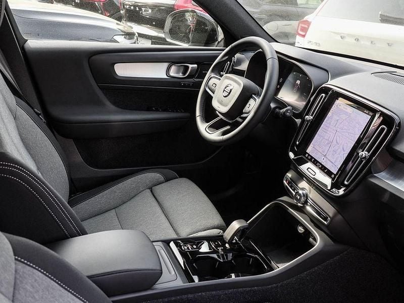 Gebraucht Volvo XC40 Plus 163 PS (119 kW) 2025 Grau SUV