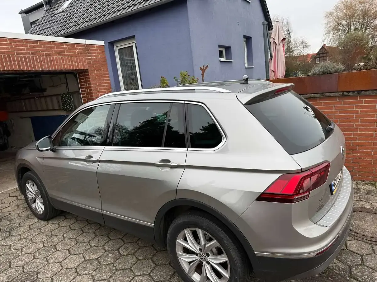 Gebraucht VW Tiguan Highline 190 PS (139 kW) 2016 Silber SUV