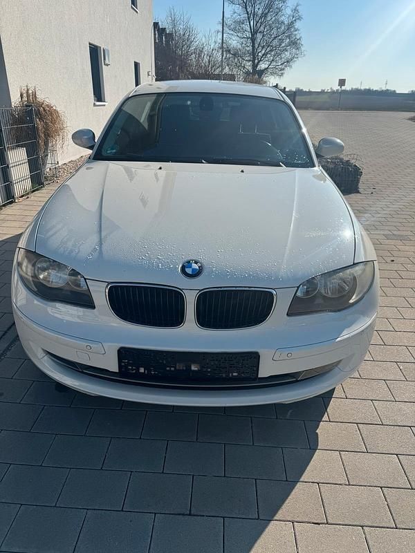 Gebraucht BMW 116 122 PS (89 kW) 2008 Weiß Kleinwagen