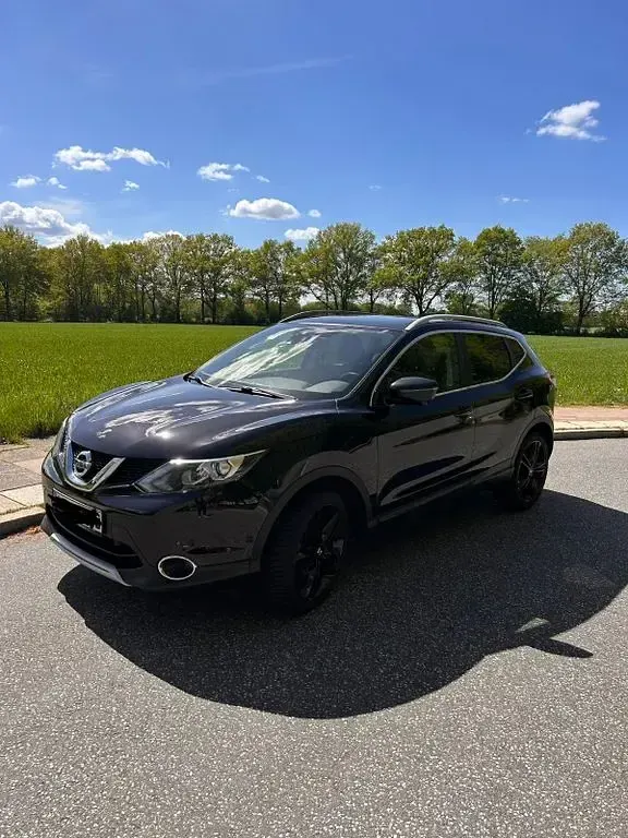 Gebraucht Nissan Qashqai Black Edition 131 PS (96 kW) 2016 Schwarz SUV