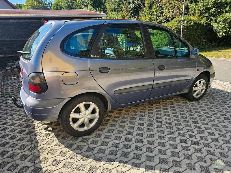Second-hand Renault Scénic 107 CP (78 kW) 1999 Albastru Monovolum