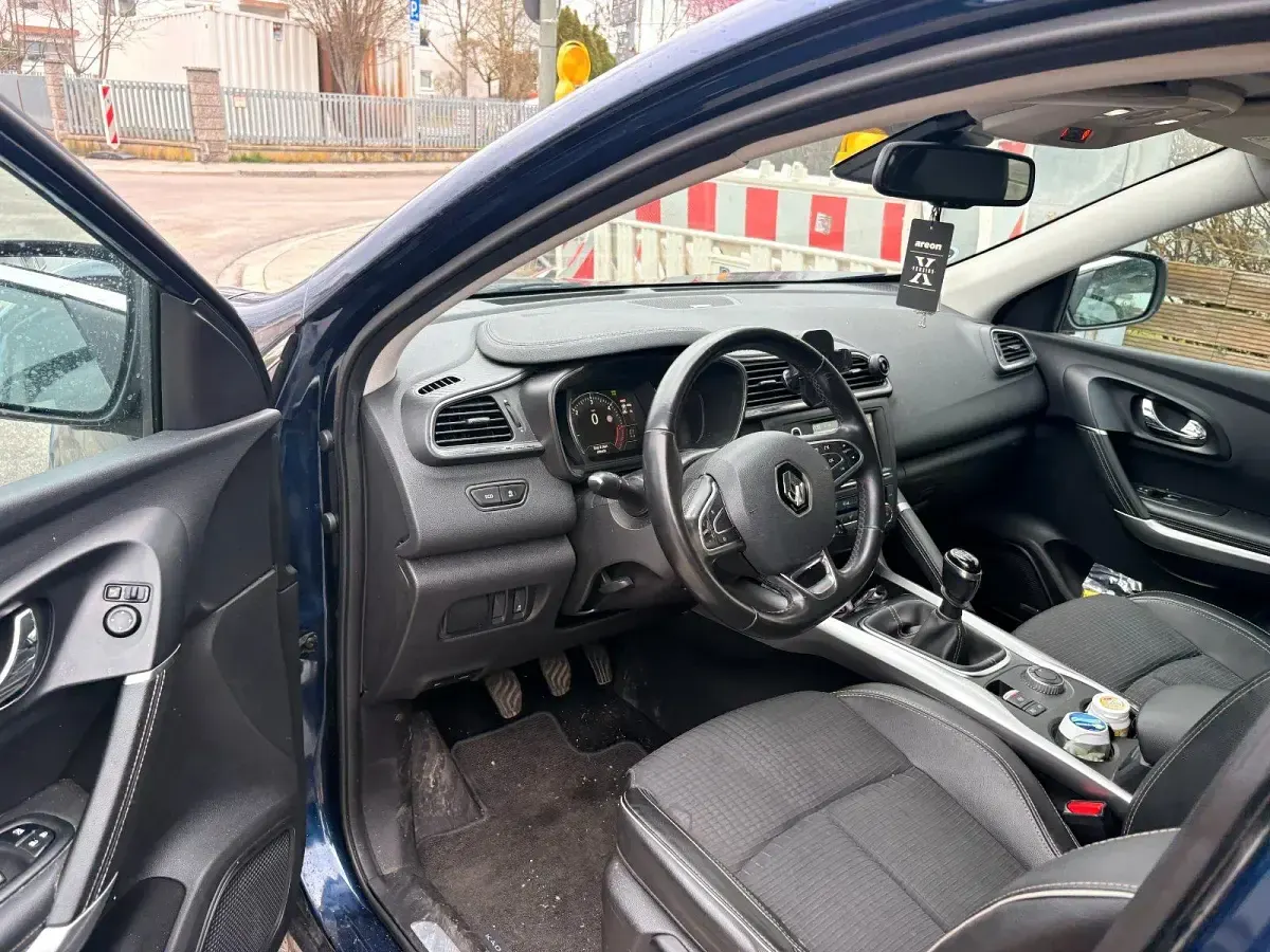 Gebraucht Renault Kadjar Bose Edition 131 PS (96 kW) 2016 Blau SUV