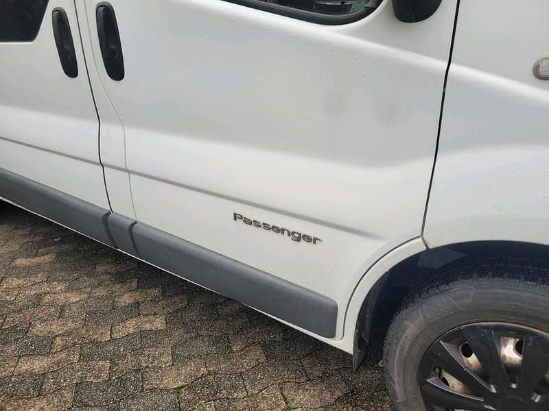 Gebraucht Renault Trafic 115 PS (84 kW) 2010 Weiß Van / Kleinbus