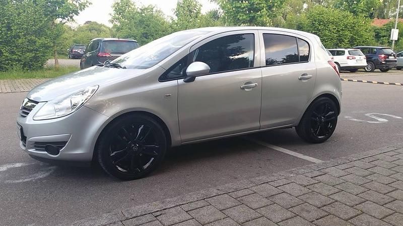 Silber Gebraucht 2009 Opel Corsa Kleinwagen | 1.500 € (Superpreis) - Bild 1/4