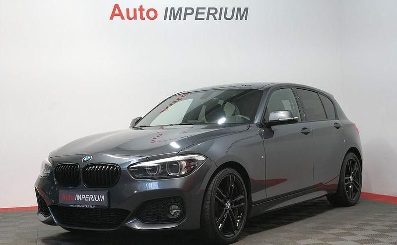 Grau Gebraucht 2018 BMW 118 M Sport Kleinwagen | 11.990 € (Guter Preis) - Bild 1/4