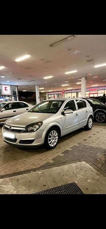 Gebraucht Opel Astra 101 PS (74 kW) 2004 Silber Kleinwagen