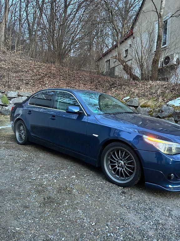 Gebraucht BMW 525 M Sport 192 PS (141 kW) 2004 Blau Limousine
