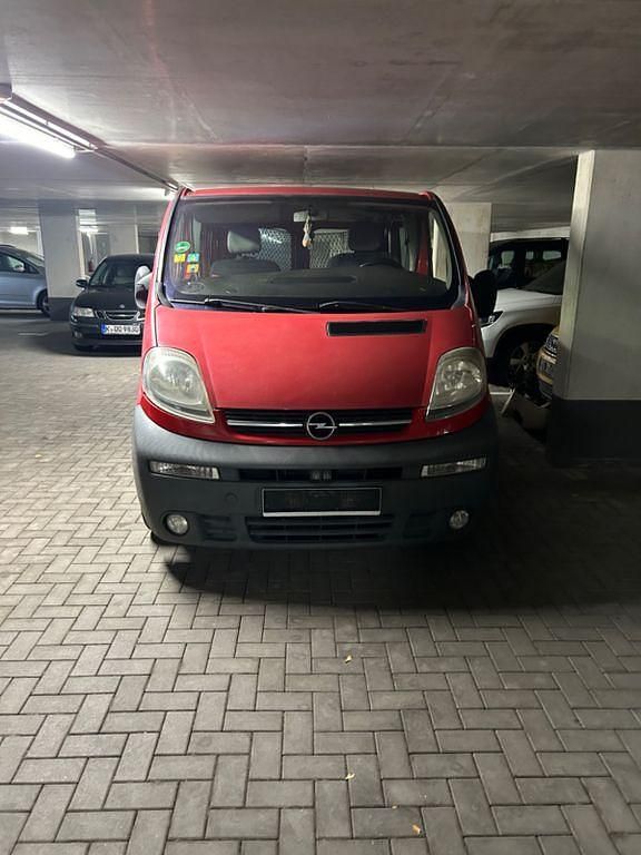 Rot Gebraucht 2003 Opel Vivaro Van | 2.800 € (Fairer Preis) - Bild 1/4