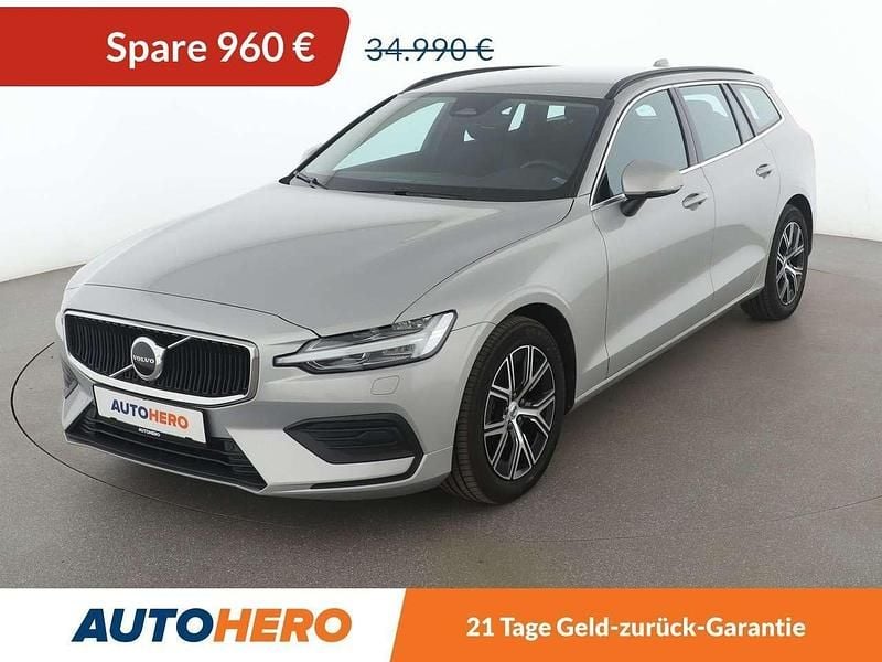 Silber Gebraucht 2023 Volvo V60 Core Kombi | 33.810 € (Guter Preis) - Bild 1/3