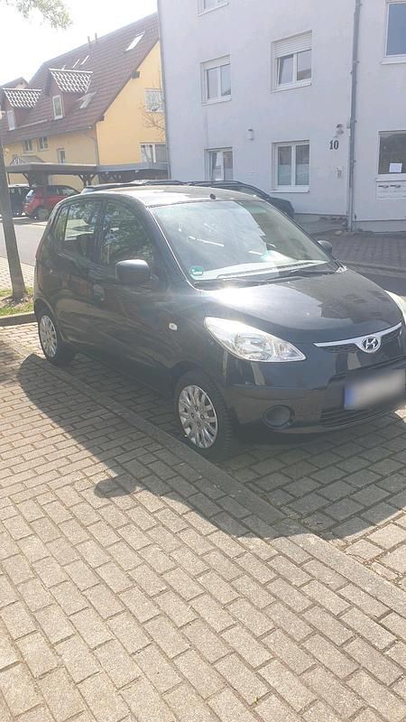 Gebraucht Hyundai i10 67 PS (49 kW) 2010 Schwarz Kleinwagen
