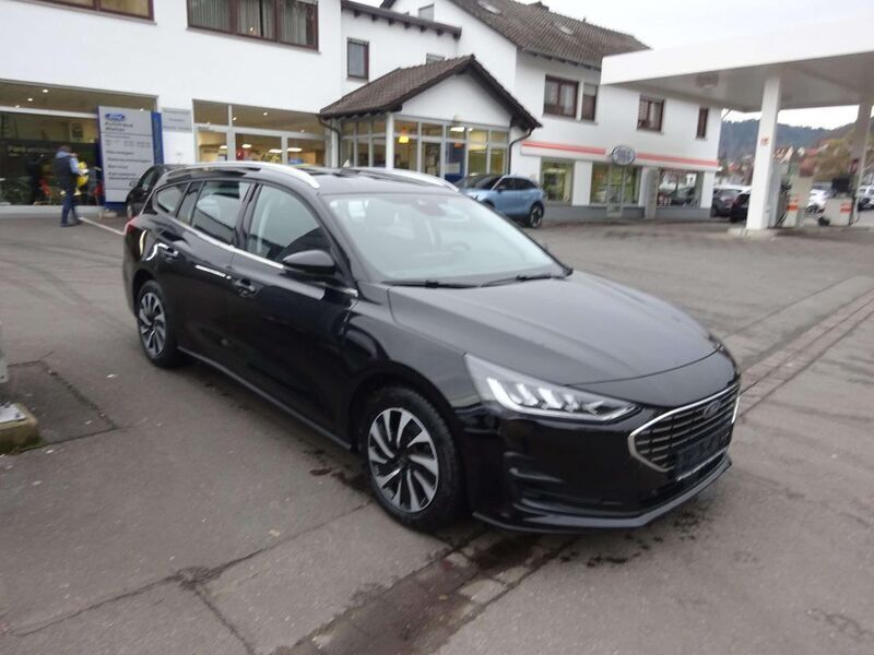 Używany Ford Focus Titanium 155 KM (114 kW) 2023 Czarny Sedan/Limuzyna