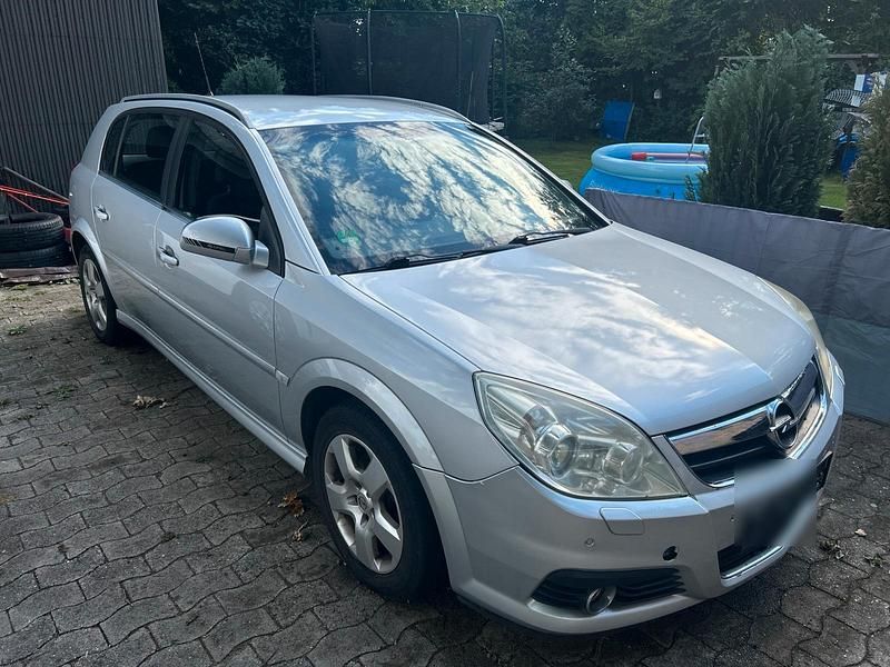 Silber Gebraucht 2005 Opel Signum Kombi | 2.500 € (Teuer) - Bild 1/4