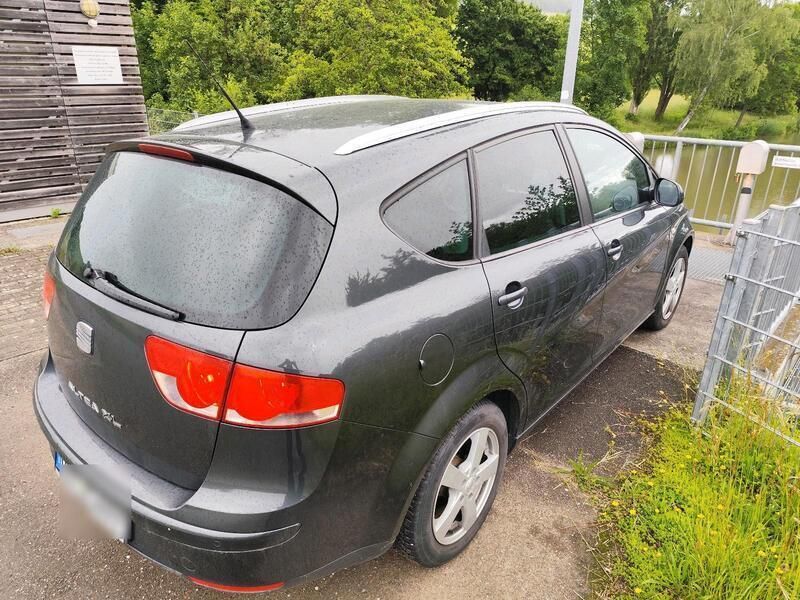 Grau Gebraucht 2009 Seat Altea XL Van / Kleinbus | 3.350 € (Etwas zu teuer) - Bild 1/4