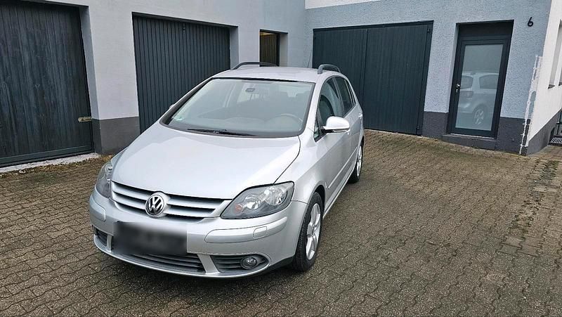 Grau Gebraucht 2008 VW Golf Limousine | 3.600 € (Fairer Preis) - Bild 1/4