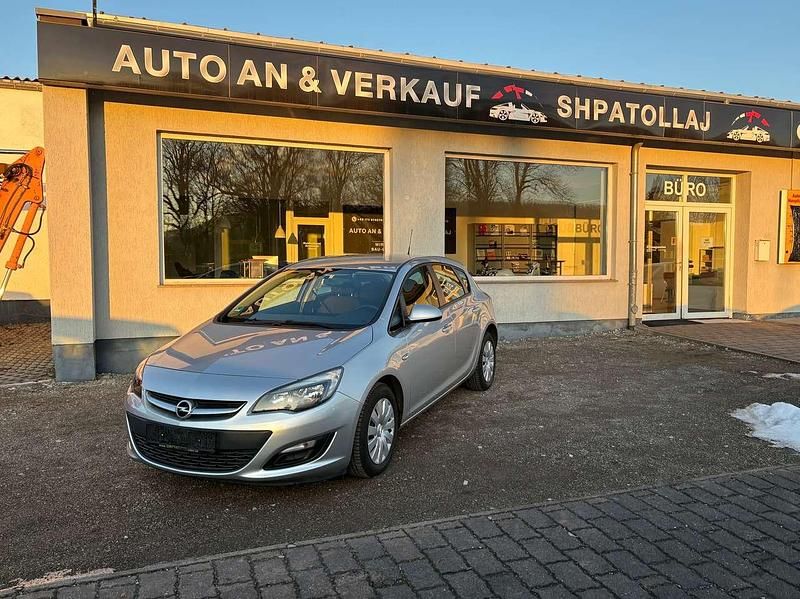 Argon silber/ice silver (m2) Gebraucht 2014 Opel Astra Selection Kleinwagen | 4.900 € (Fairer Preis) - Bild 1/4
