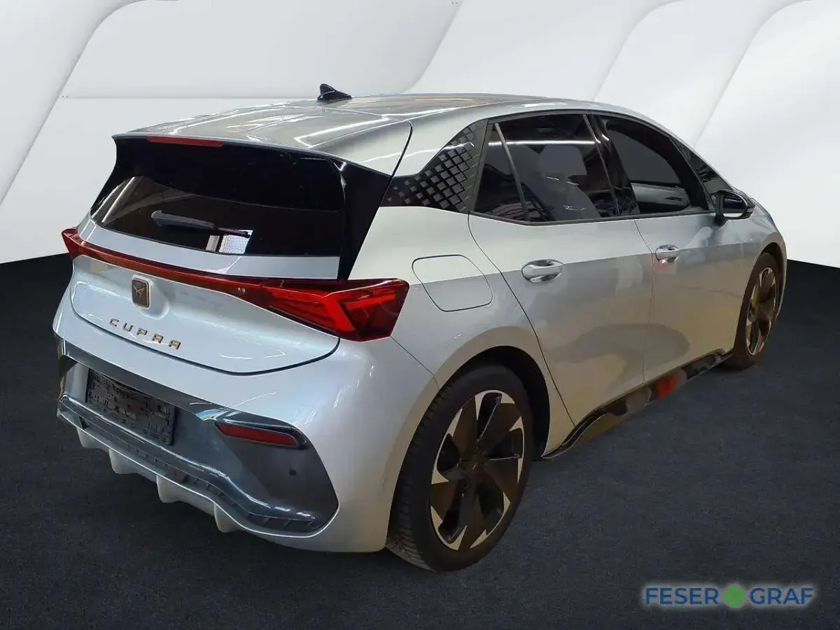 Second-hand Cupra Born 169 kW (231 CP) 2025 Argintiu Hatchback