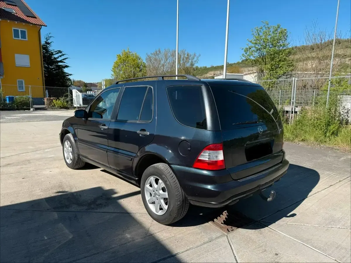 Brugt Mercedes ML320 218 HK (160 kW) 2002 Blå SUV