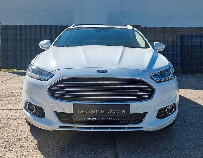 Weiß Gebraucht 2018 Ford Mondeo Titanium Limousine | 12.899 € (Etwas zu teuer) - Bild 1/4