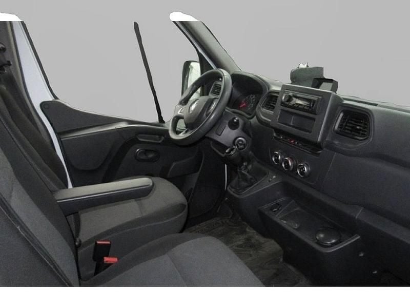Second-hand Renault Master 136 CP (100 kW) 2021 Alb Monovolum
