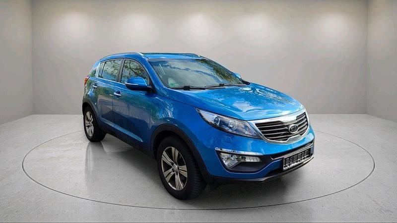 Blau Gebraucht 2011 Kia Sportage Vision SUV | 8.790 € (Fairer Preis) - Bild 1/4