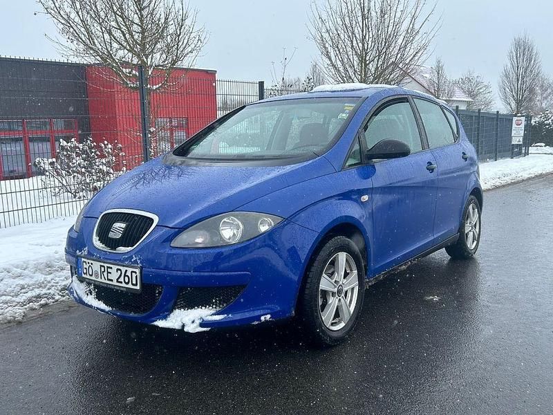 Blau Gebraucht 2006 Seat Altea Fresh Van / Kleinbus | 1.699 € (Fairer Preis) - Bild 1/4