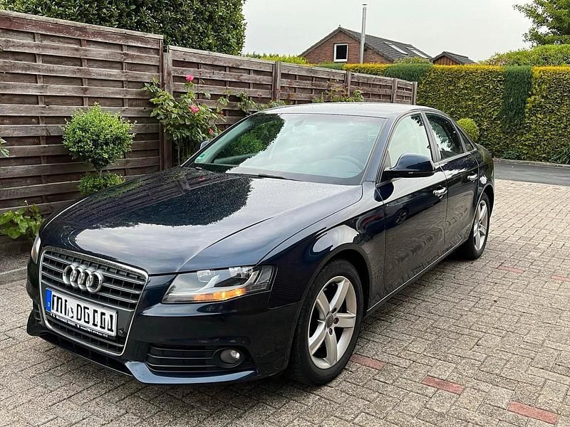 Gebraucht Audi A4 160 PS (117 kW) 2008 Blau Limousine