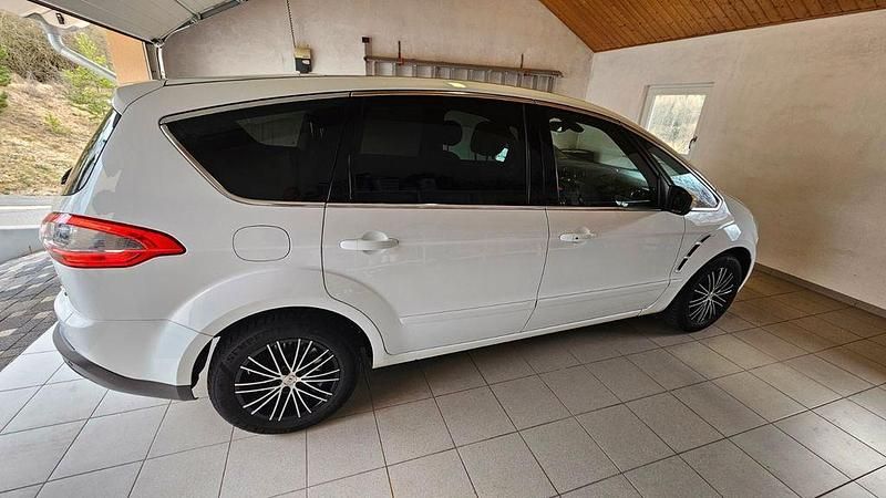 Gebraucht Ford S-MAX Titanium 200 PS (147 kW) 2011 Weiß Van / Kleinbus